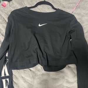 NIKE long sleeve cropped top